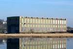 Grosse Halle der Hitzler-Werft in Lauenburg/Elbe am 14.02.2017 von Hohnstorf aus fotografiert. In dieser Halle wurde u.a. das TMS Dettmer Tank 140 neu gebaut.