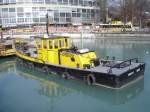 Unterwasserbauarbeiten im Schifffahrtskanal im Zusammenhang mit dem Hochwasserstollen bei der Lndte in Thun. Beim MS handelt es sich um die  Breite  Nr. 07000751 der Baufirma Walo mit Heitmathafen Basel. 09-02-2009