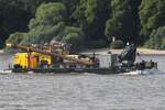 Arbeitsschiff HT-8; Eigner/Betreiber: Hansetaucher; Datum: 28.07.2025; Aufnahmeort: Elbe/Hafen Hamburg, Deutschland.