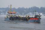 Der Niederlndische Laderaumsaugbagger Amazone gebaut 1998 bei IHC Holland Dredgers,Kinderdijk Niederlande IMO-Nummer:9158630 Lnge:76.0m Breite:14.0m auf dem Weg in den Hamburger Hafen am 23.01.2010