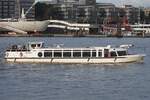Hafenbarkasse DIPLOMAT (ENI 04806910); Eigner/Betreiber: B�low; Datum: 26.09.2026; Aufnahmeort: Elbe/Hafen Hamburg, Deutschland.