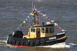 Hafenbarkasse HANS; Eigner/Betreiber: unbekannt; Aufnahmeort: Elbe/Hafen Hamburg, Deutschland; Datum: 10.05.2015; Info: Bild entstand anlässlich des Hafengeburtstages