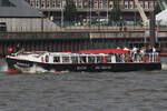 Hafenbarkasse  HANSA (ENI 05100930); Eigner/Betreiber: Bülow; Datum: 11.07.2025; Aufnahmeort: Elbe/Hafen Hamburg, Deutschland.