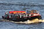 Hafenbarkasse HANSA III  (H 3488); Eigner/Betreiber: Bülow; Datum: 08.08.2025; Aufnahmeort: Elbe/Hafen Hamburg, Deutschland.