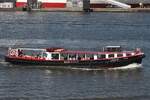 Hafenbarkasse HANSA III (MMSI 211136510); Eigner/Betreiber: B�low; Datum: 03.08.2026; Aufnahmeort: Elbe/Hafen Hamburg, Deutschland.