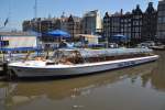 AMSTERDAM (Provinz Noord-Holland), 30.05.2011, Fahrgastschiff Koningin Emma am Anlegeplatz Rokin