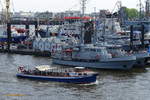 MARIE (H 3055) am 11.5.2019, Hamburg, Elbe, hinter der Überseebrücke  /  Ex-Name: IRMA II (H 3055), nach der Havarie am 7.6.2016 umbenannt in MARIE  /  Barkasse / Lüa 18,0 m B 4,0 m, Tg