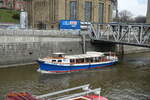 MARIE (H 3055) am 28.3.2022, Hamburg, Elbe, Innenkante Landungsbrücken  /  Ex-Name: IRMA II (H 3055), nach der Havarie am 7.6.2016 umbenannt in MARIE  /  Barkasse / Lüa 17,97 m B 3,95 m, Tg