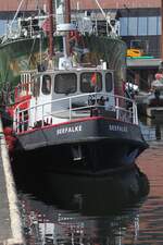 Barkasse SEEFALKE (MMSI 211796470); Eigner/Betreiber: Museum/privat; Datum: 11.08.2025; Aufnahmeort: Elbe/Hafen Hamburg (Harburger Binnenhafen), Deutschland.