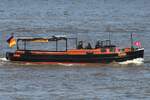 Hafenbarkasse WILHELMSBURG; Eigner/Betreiber: Museum/privat; Datum: 08.05.2026; Aufnahmeort: Elbe/Hafen Hamburg, Deutschland. Das Bild entstand anl�sslich der Einlaufparade zum 837. Hafengeburtstag.