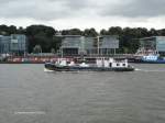 JOHN MASCOW am 7.8.2012, Hamburg, Elbe Hhe Schlepperponton Neumhlen /
Entlerboot / La 30 m, B 6,5 m, Tg 1,9 m /
