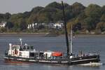Bunkerschiff KATHI  (IMO 7006974) (ENI 05103710); Datum: 29.09.2025; Aufnahmeort: Elbe/Hafen Hamburg, Deutschland. Das Bild zeigt die KATHI oberhalb Teufelsbrück.