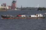 Bunkerschiff KATHI (IMO 7006974) (ENI 05103710); Eigner/Betreiber: Hans Rinck GmbH; Datum: 03.08.2026; Aufnahmeort: Elbe/Hafen Hamburg, Deutschland.