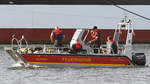 Feuerwehrboot 01/55/01 auf der Trave Höhe der Viermastbark PASSAT
