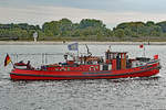 Löschboot FEUERWEHR IV (ENI 05110270) fahrt am 30.9.2018 von der Ostsee kommend in den Hafen von Lübeck-Travemünde ein.