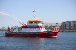 Das Feuerwehr-Löschboot Albert Wegener am 21.04.2019 in Warnemünde. 