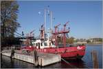 Das FEUERLÖSCHBOOT II wurde 1962/63 bei Hermann Sürken in Papenburg gebaut und war in Emden im Einsatz. Es ist 22,45 m lang und 7,07 m breit. Nach der Außerdienststellung liegt es jetzt von der  Interessengemeinschaft zur Erhaltung historischer Fahrzeuge e.V.  überholt in Wilhelmshaven. 18.04.2019