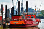 Feuerlöschboot BRANDDIREKTOR KRÜGER am 26.05.2020 im Hafen von Hamburg