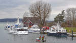 Feuerwehrboot HEINRICH am 14.01.2021 im Hafen von Niendorf / Ostsee.