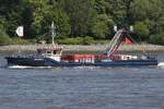 Feuerwehrschiff DRESDEN (ENI 04813790); Eigner/Betreiber: Feuerwehr Hamburg; Datum: 08.05.2026; Aufnahmeort: Elbe/Hafen Hamburg, Deutschland. Das Bild entstand anl�sslich der Einlaufparade zum 837. Hafengeburtstag.