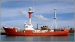 Dieses Feuerschiff wurde auf den Namen BORKUMRIFF IV getauft und war von 1956 bis 1988 auf der gleichnamigen Station im Einsatz. Es ist 46 m lang, 9 m breit und trgt das Feuer 20,5 m ber der Wasserlinie. Heute liegt es im Hafen von Borkum. Scan eines Dias vom 08.04.2005.