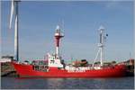 Das 1956 gebaute Feuerschiff BORKUMRIFF (IV) hat seinen Liegeplatz im Schutzhafen von Borkum. Es ist 53,70 m lang, 9 m breit und hat einen Tiefgang von 4,40 m. Bis 1988 war es auf der Station Borkumriff im Einsatz. Die Feuerhöhe betrug 20,50 m und die Tragweite des Lichts 21,35 sm. Eine Besichtigung des Feuerschiffes kann ich nur empfehlen. 22.09.2019