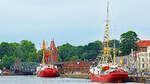 Feuerschiffe FEHMARNBELT (im Vordergrund) und ELBE 1 BÜRGERMEISTER O´SWALD (im Hintergrund) am 21.06.2021 in Lübeck.