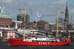 Ehemaliges  Feuerschiff ELBE 3 (MMSI 211219230); Eigner/Betreiber: Museumshafen Oevelgönne; Datum: 10.05.2015; Aufnahmeort: Elbe/Hafen Hamburg, Deutschland. Das Bild zeigt die ELBE 3 vor den Landungsbrücken anlässlich des Hafengeburtstages. Ehemaliges  Feuerschiff ELBE 3 (MMSI 211219230); Eigner/Betreiber: Museumshafen Oevelgönne; Datum: 10.05.2015; Aufnahmeort: Elbe/Hafen Hamburg, Deutschland. Das Bild zeigt die ELBE 3 vor den Landungsbrücken anlässlich des Hafengeburtstages.