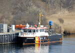 Die 19m lange ROSENORT am 24.03.22 in Sassnitz.