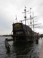 Restaurant-Schiff  Flying Dutchman  (летучий голландец) in St. Petersburg, 12.8.17