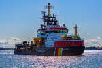 ARKONA (IMO 9285811) bei Gegenlicht an der Sassnitzer Hafeneinfahrt.
