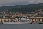 CP 906, Schiff der Kstenwache liegt im Hafen von Triest vor Anker. 05.2025