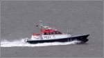 Die FRYA ist ein 2011 gebautes Lotsenversetzboot mit knapp 20 m Lnge und 5 m Breite. Die beiden Dieselmotoren mit je 900 kw ermglichen eine Geschwindigkeit von 30 kn. Hier ist sie am 14.09.2011 auf der Weser Hhe Bremerhaven unterwegs. 