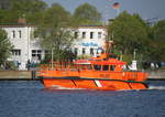 am Morgen des 30.04.2018 war das neue Lotsenboot Knurrhahn im Seekanal von Warnemünde unterwegs.