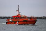 das Lotsenboot BUTT am 14.03.2021 in Warnemünde.