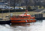 Das 17m lange Lotsenboot PILOT BUTT am 24.03.22 in Rostock