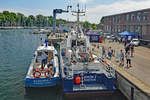 BP 65  RHÖN 2  (rechts) und Bundespolizeiboot EUROPA 1 (links) am 13.7.2019 im Hafen von Neustadt/Holstein.