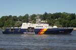 Polizeischiff BAD D�BEN (BP 83); Eigner/Betreiber: Bundespolizei; Datum: 08.05.2026; Aufnahmeort: Elbe/Hafen Hamburg, Deutschland. Das Bild entstand anl�sslich der Einlaufparade zum 837. Hafengeburtstag. (internat. Suchbegriff: BAD DUEBEN )