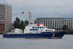 Das Polizeiboot Bürgermeister Brauer Flagge:Deutschland Länge:30.0m Breite:6.0m aufgenommen vor Hamburg Teufelsbrück am 21.07.11