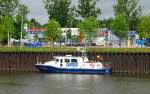 Wasserschutzpolizei Hamburg WS 25 liegt im Oberwasser der Schleuse Geesthacht...
