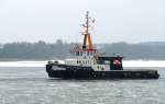 Schlepper AXEL IMO 8918590, auf Sicherungsfahrt am Heck des Bulk-Carrier SPIRIT OF BRAZIL ...