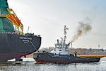 Schlepper ARGUS (IMO 9600762) beim Bulk Carrier CHINTANA NAREE (IMO 9464039).