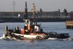 Schlepper und Schuber ELBCLEARING 3 (ENI 05117420); Datum: 15.07.2026; Aufnahmeort: Elbe/Hafen Hamburg, Deutschland.
