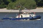 Schlepper HEINRICH H�BBE (ENI 05108090); Eigner/Betreiber: HPA; Datum: 08.05.2026; Aufnahmeort: Elbe/Hafen Hamburg, Deutschland. Das Bild entstand anl�sslich der Einlaufparade zum 837. Hafengeburtstag. (int. Suchbegriff: HEINRICH HUEBBE )