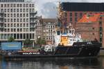 Schlepper KIEL; Eigner/Betreiber: SFK; Aufnahmeort: Hafen Kiel, Ostsee, Deutschland; Datum: 01.08.2025; Info: (IMO 9405693) Das Bild zeigt die KIEL neben dem Anleger Bahnhofsbrücke.