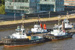 Schlepper MICHEL (IMO 968908) und VB PROMPT (IMO 9647409) am 02.09.2022 in Hamburg