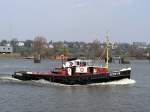 5.4.05 - Hamburg, Schlepper KERSTIN auf der Elbe i Khlfleethafen.