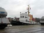Der Schlepper  Ems Tug  wartet am 05.November 2009 in Leer (Ostfriesland) auf neue Aufgaben.
