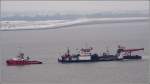 Zwei Schlepper verbringen den Schneidkopfsaugbagger PIRAT X am 05.02.2010 Weser aufwrts. Auf der Internetseite der Fa. Bunte aus Papenburg heit es:  Der Schneidkopfsaugbagger  Pirat X  ist in voller Ausrstung 104 Meter lang und 16,4 Meter breit. Pro Stunde kann das Baggerschiff mit seinen rund 10.000 PS (7000 KW) und drei Pumpen in einer Tiefe von bis zu 50 Metern rund 12.000 Kubikmeter Sand-Wasser-Gemisch durch die Leitungen splen. Das Spezialschiff ist von der Johann Bunte Bauunternehmung GmbH & Co. KG mit Sitz in Papenburg entwickelt und in Eigenregie gebaut worden. 