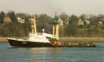 Hamburg 92 - Hochseeschlepper SIMSON sah man nur selten in Hamburg. Er war immer weit weg in bersee stationiert. Immer an den Havarieschwerpunkten der internationalen Seeverbindungen.(Gehrte auch zur Bugsierreederei, Bj.1973, ist 1994 zur Jacht umgebaut worden!)-Siehe auch /www.seatowage.de.